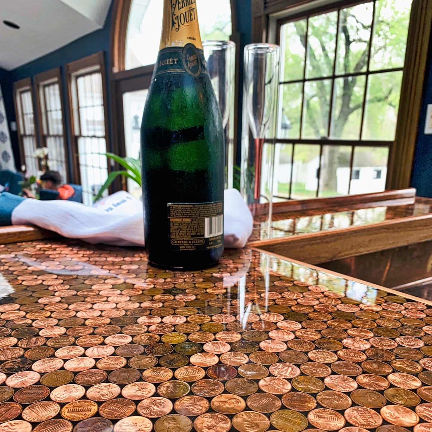Bar Top and Table Top Clear Epoxy Resin 6 Gallons